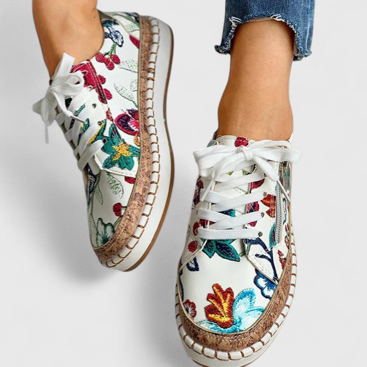 Women’s Shoes with Lace-Up Closure and Side Zipper
