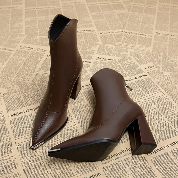 Women’s Boots with Block Heel and Pointed Toe