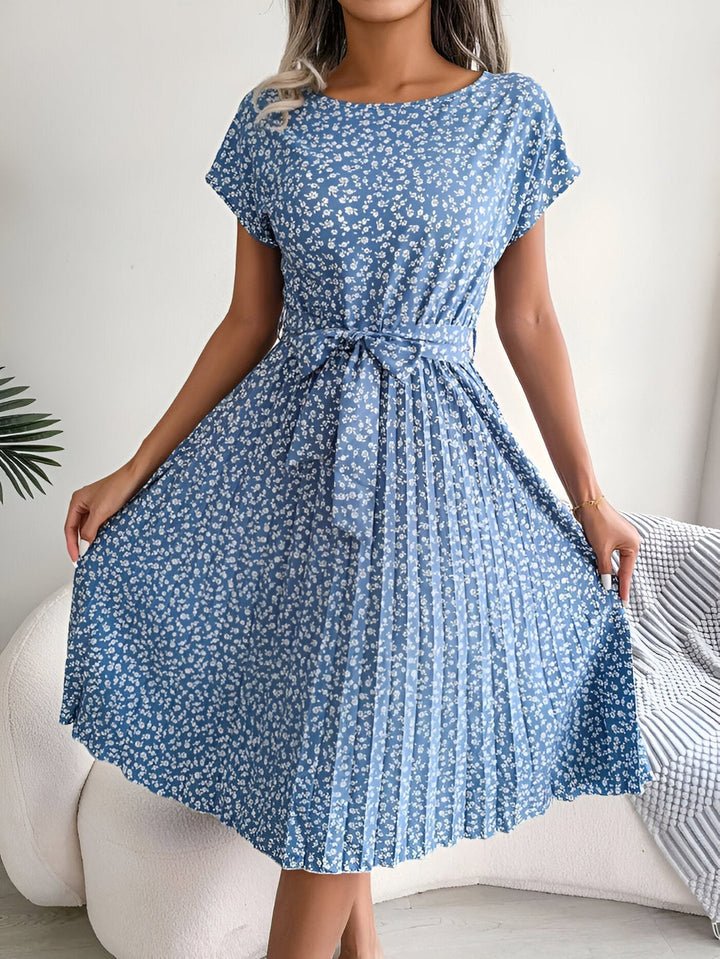 Women’s Dress with Round Neckline and Waist Tie