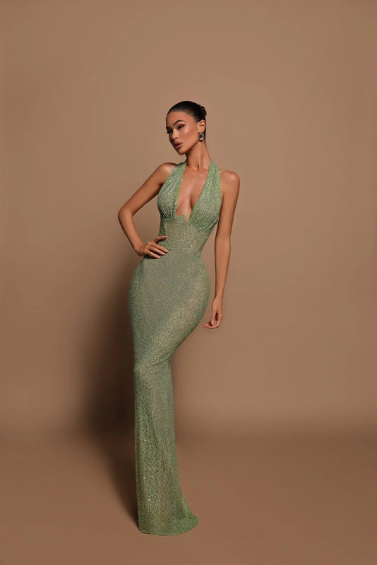 Women’s Maxi Dress with Halter Neckline and Floor-Length Hem