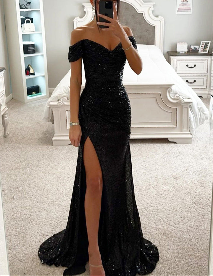Women’s Maxi Dress with Sweetheart Neckline and Side Slit