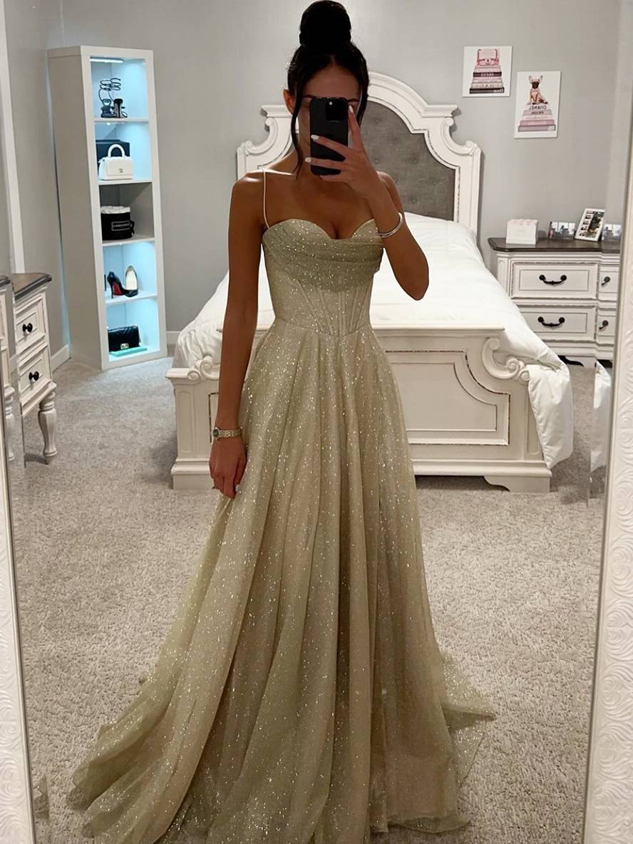 Women’s Maxi Dress with Sweetheart Neckline and Spaghetti Straps