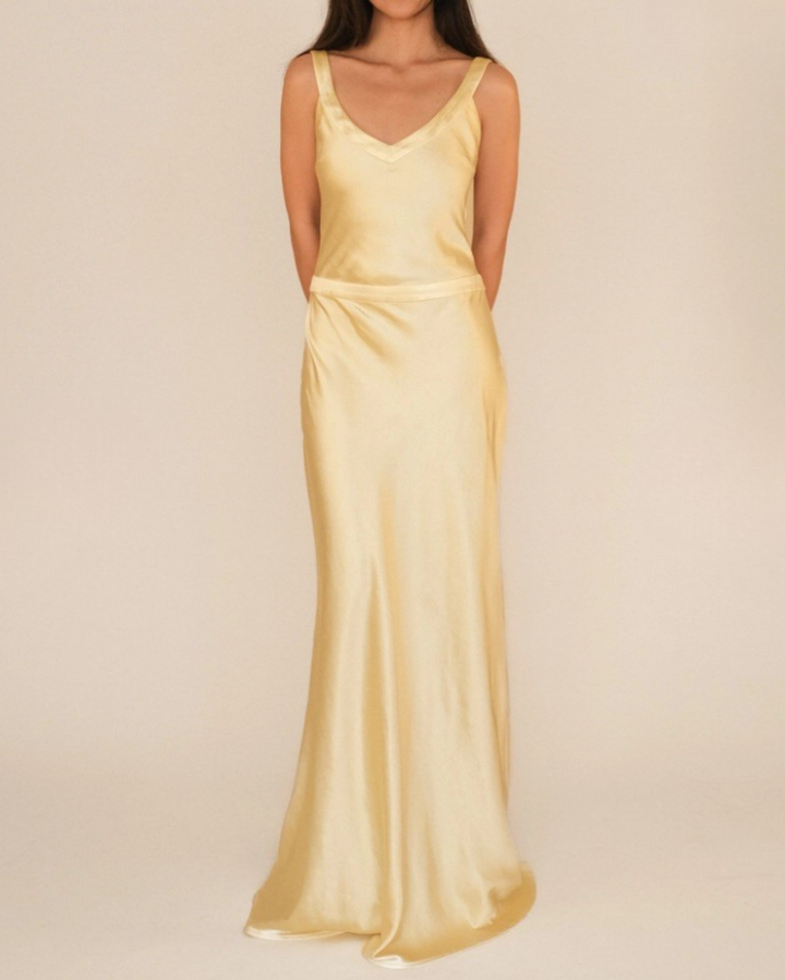 Women’s Maxi Dress with V-Neckline and Open Back