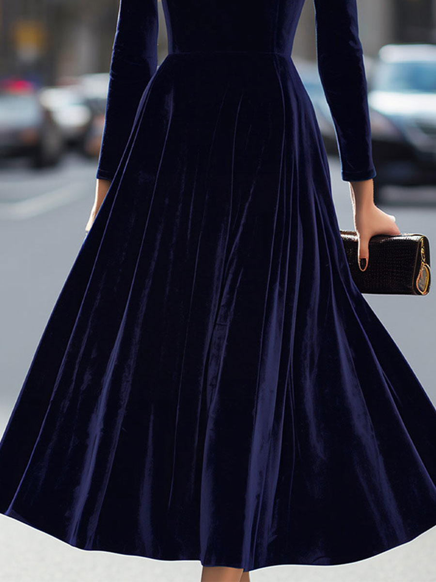 Women’s Midi Dress with Round Neckline and Long Sleeves